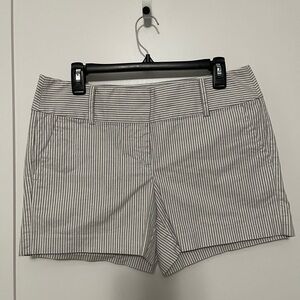 Ann Taylor Gray and White Bermuda Shorts Seersucker Style